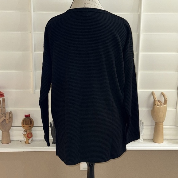 Chico's Ribbed Knit Structured Tunic Top Black - Picture 4 of 10